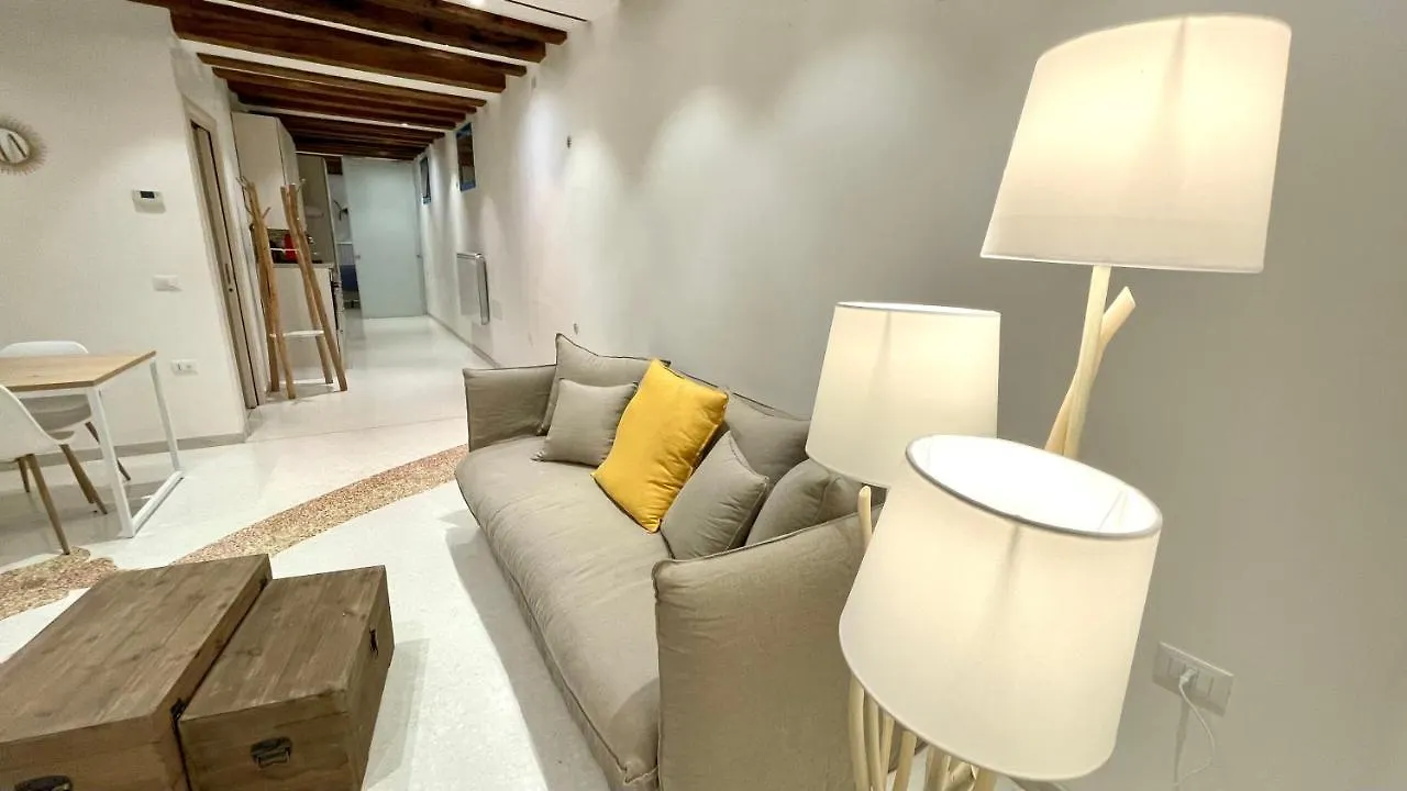 Apartment Ca' Dell'Ombra Felice - Canal View Venice Italy